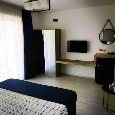 Blue Breeze Πανσιόν 3*