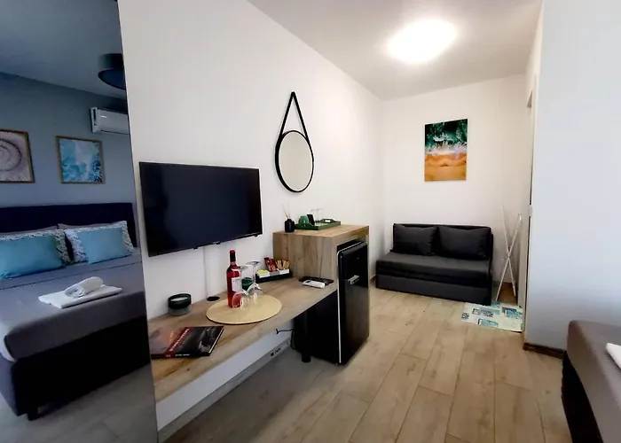 Blue Breeze Πανσιόν